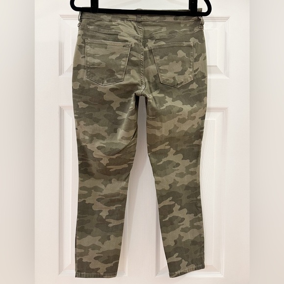 Universal Thread Camo Camouflage Skinny Pants army green sz 6 - Picture 3 of 10